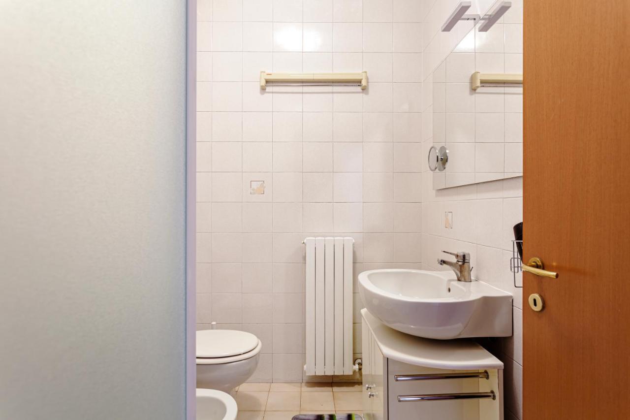 Comfy Apartment In Corso Como Milan Luaran gambar